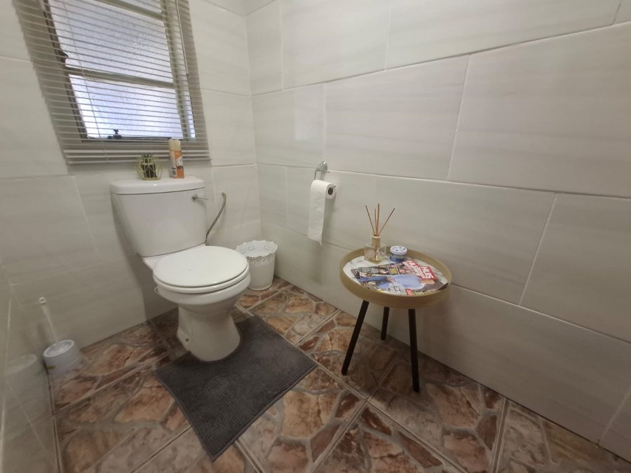 5 Bedroom Property for Sale in Villiers Free State